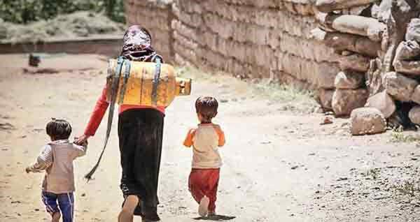 جان کندن برای یک لقمه نان|۵۰ درصد جمعیت ایران زیر خط فقر مطلق