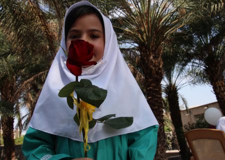 نسیم دل انگیز مهر  در آسمان سما/جشن شکوفه ها  در دبستان دخترانه غیر دولتی سما جیرفت