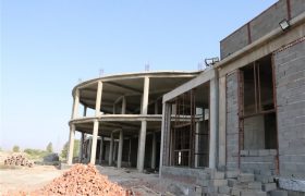 تعلل در ساخت بیمارستان عنبرآباد منجر به تشکیل پروندۀ قضایی شد