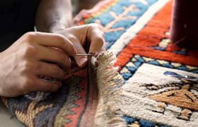 دوره های آموزشی فرش دستباف در جنوب کرمان برگزار می شود
